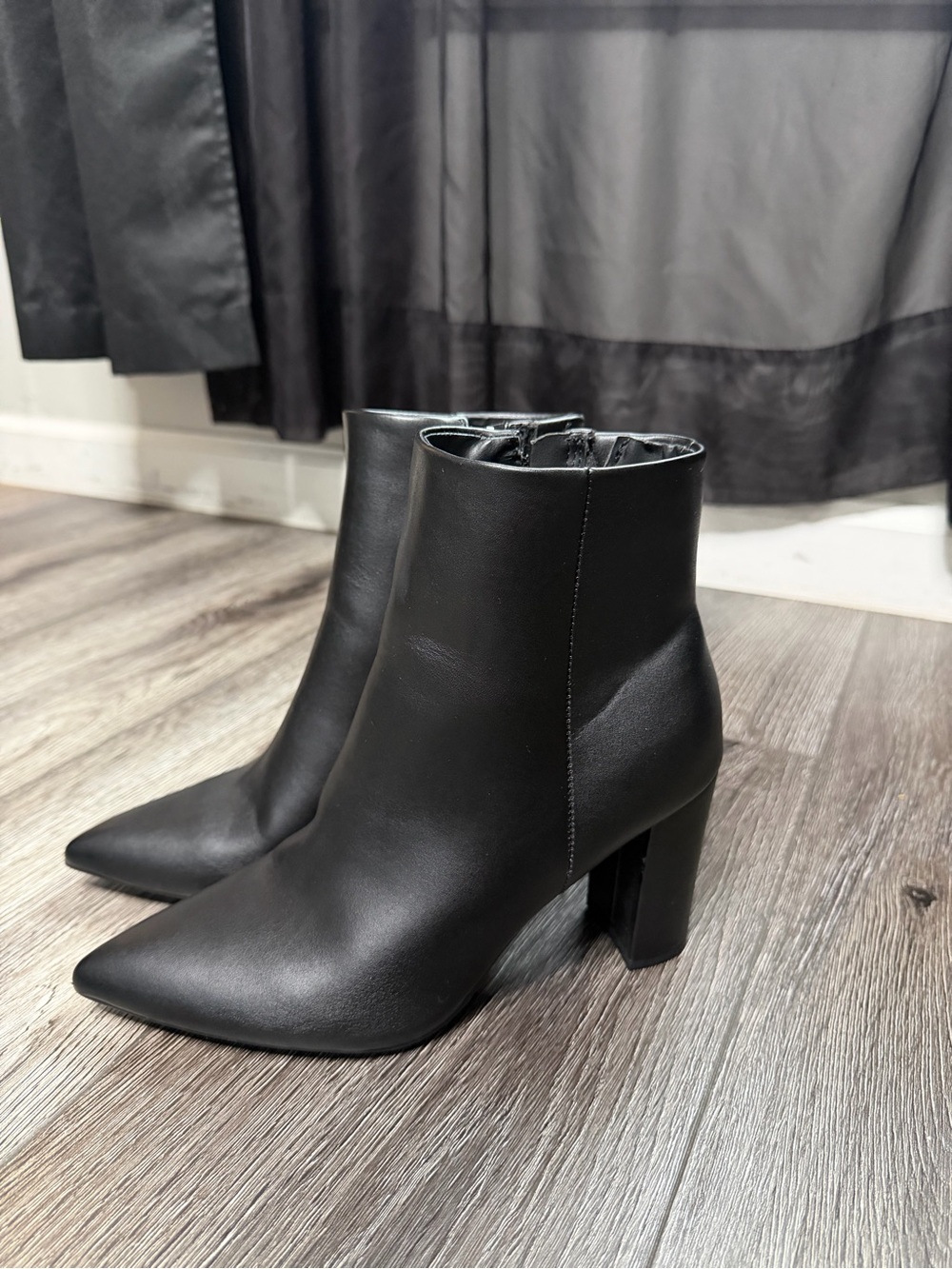 Black Women's Pointed Toe Heel Ankle Boots